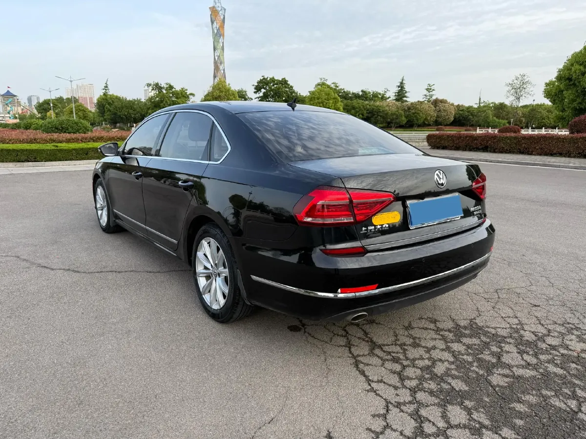 2017 Volkswagen Passat 1.8T 180HP L4 7DCT,autocango,china used car exporter,china ev exporter,chinese used car exporter,chinese used ev exporter
