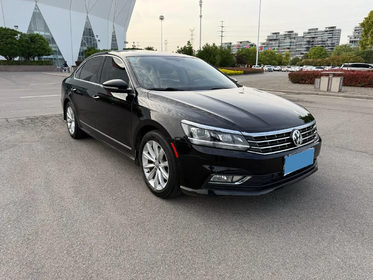 2017 Volkswagen Passat 1.8T 180HP L4 7DCT,autocango,china used car exporter,china ev exporter,chinese used car exporter,chinese used ev exporter