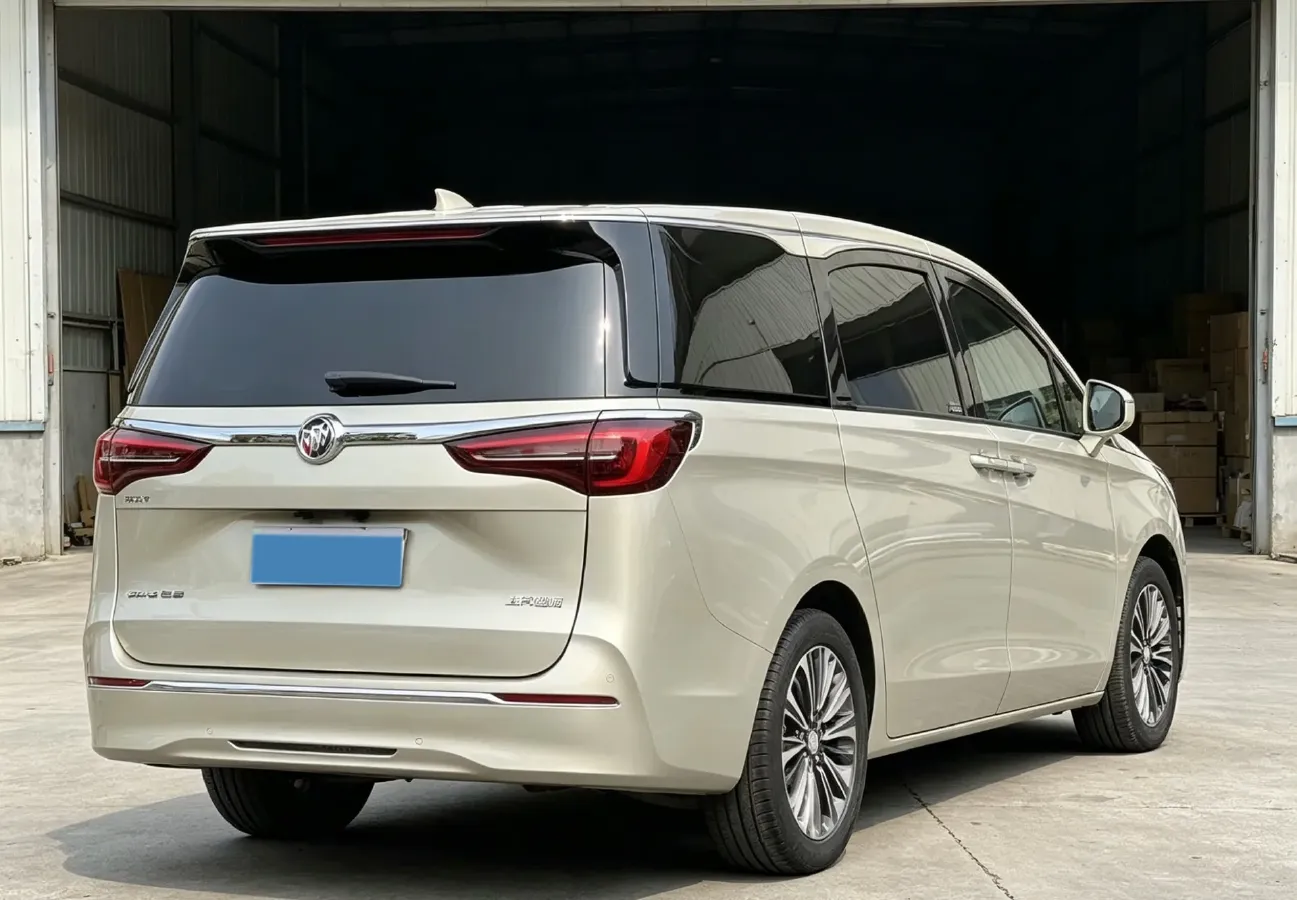 2022 Buick GL8 2.0T 237HP L4 9AT,autocango,china used car exporter,china ev exporter,chinese used car exporter,chinese used ev exporter