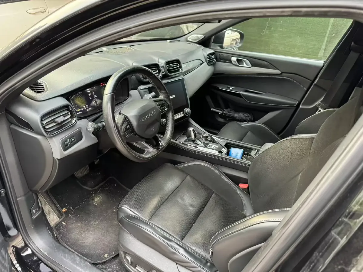 2022 LYNK&CO 03 2.0T 190HP L4 7DCT,autocango,china used car exporter,china ev exporter,chinese used car exporter,chinese used ev exporter