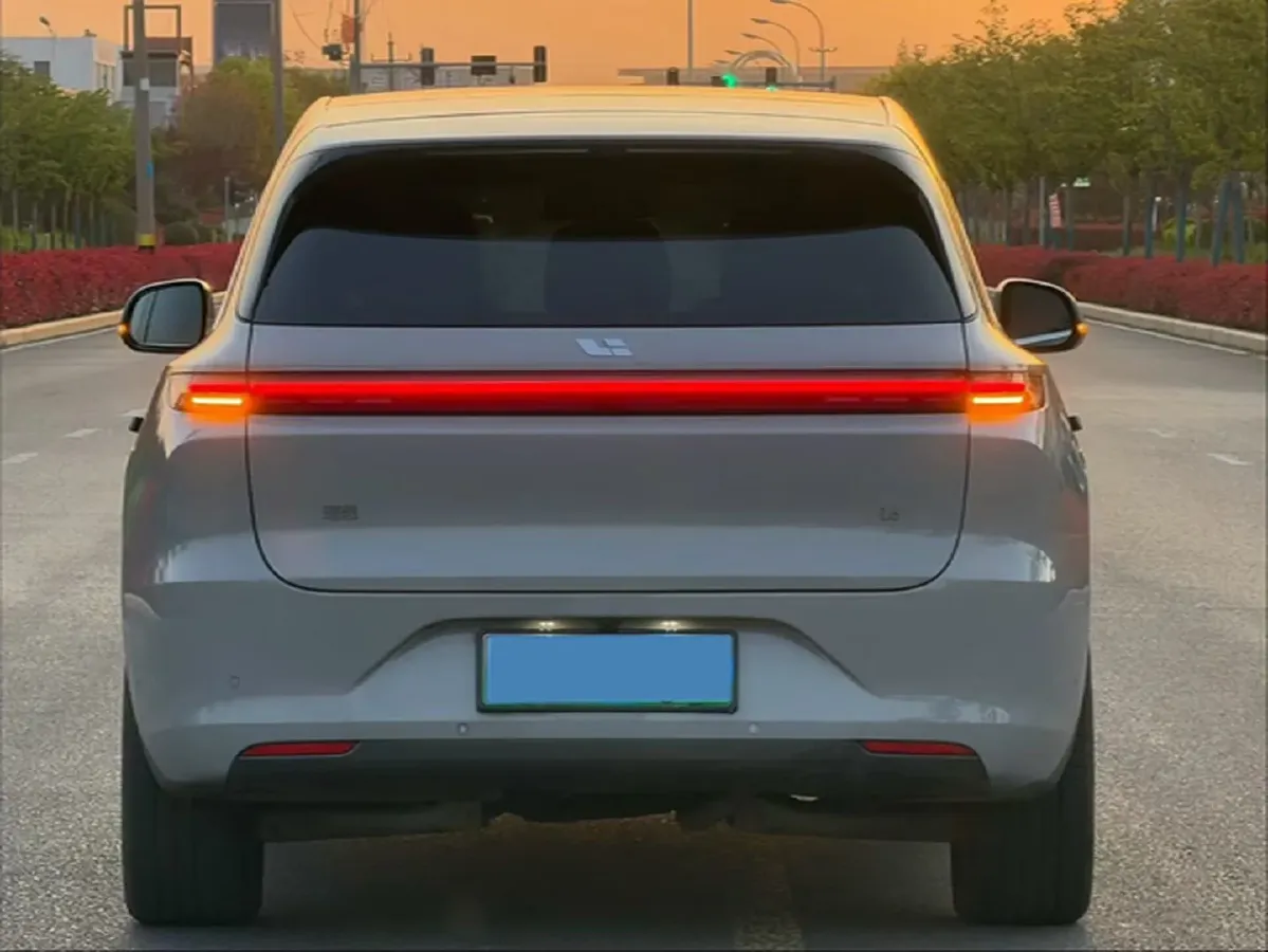 2024 Li L6 Range Extended 154HP L4 REEV 36.8KWH,autocango,china used car exporter,china ev exporter,chinese used car exporter,chinese used ev exporter