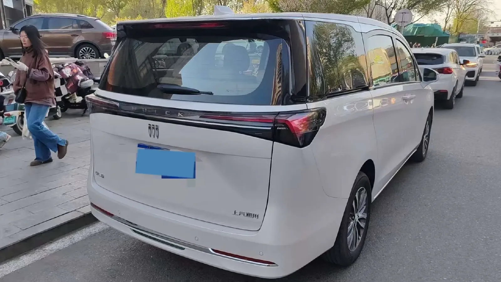 2025 Buick GL8 2.0T 237HP L4 9AT,autocango,china used car exporter,china ev exporter,chinese used car exporter,chinese used ev exporter