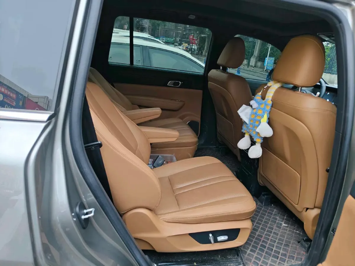 2020 Li ONE Range Extended 131HP REEV 40.5KWH,autocango,china used car exporter,china ev exporter,chinese used car exporter,chinese used ev exporter