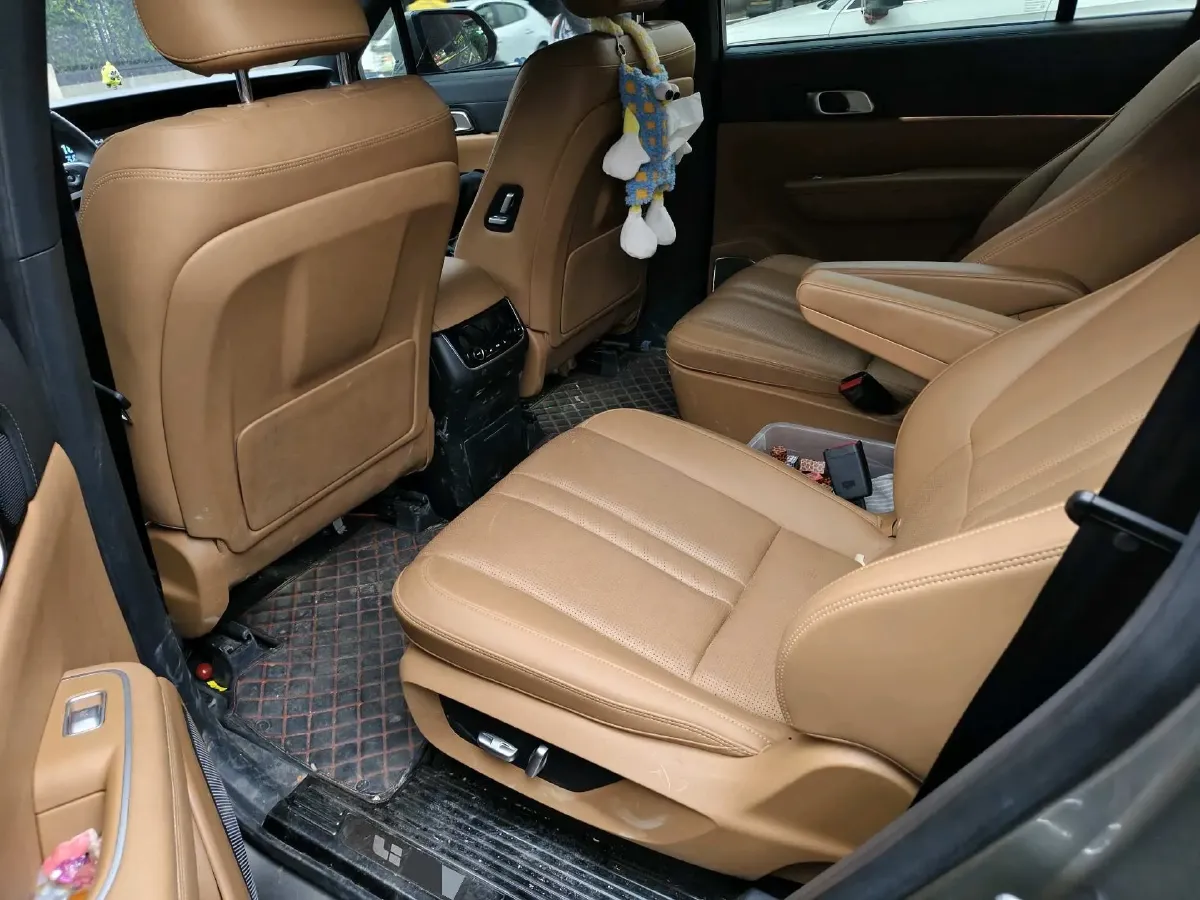 2020 Li ONE Range Extended 131HP REEV 40.5KWH,autocango,china used car exporter,china ev exporter,chinese used car exporter,chinese used ev exporter