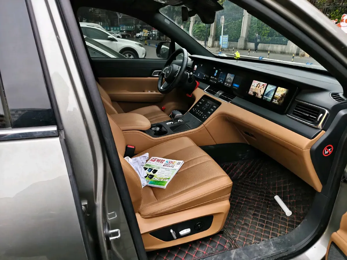 2020 Li ONE Range Extended 131HP REEV 40.5KWH,autocango,china used car exporter,china ev exporter,chinese used car exporter,chinese used ev exporter