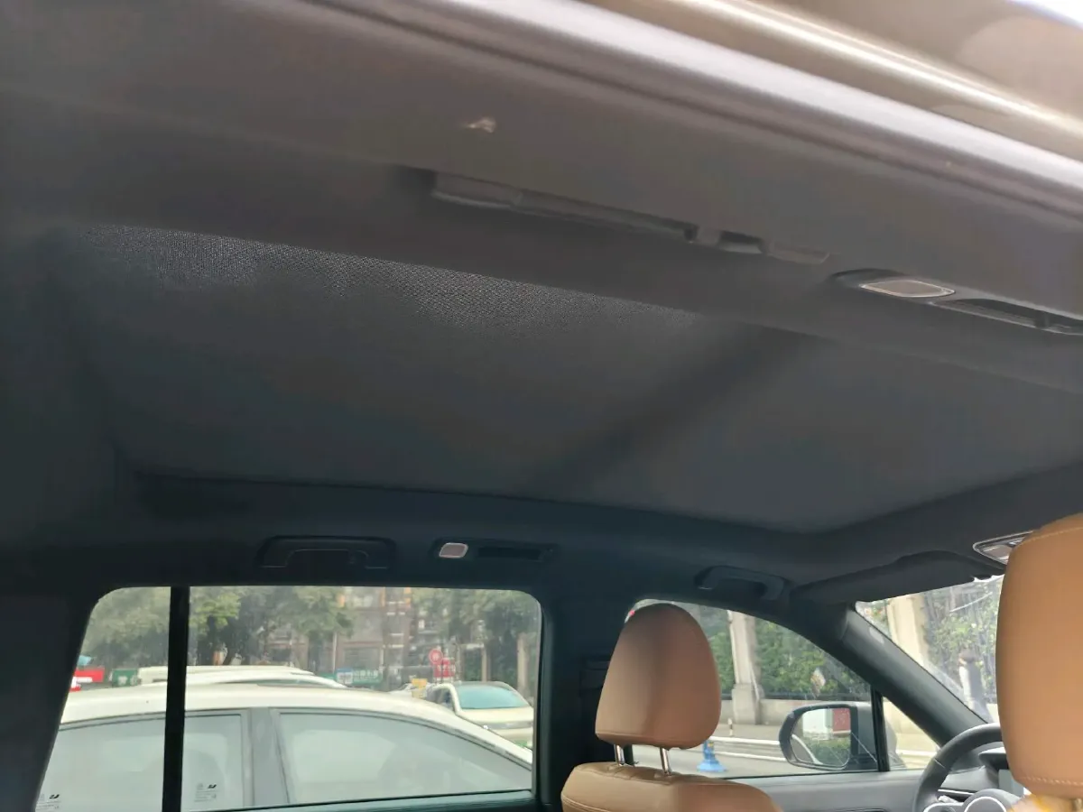 2020 Li ONE Range Extended 131HP REEV 40.5KWH,autocango,china used car exporter,china ev exporter,chinese used car exporter,chinese used ev exporter