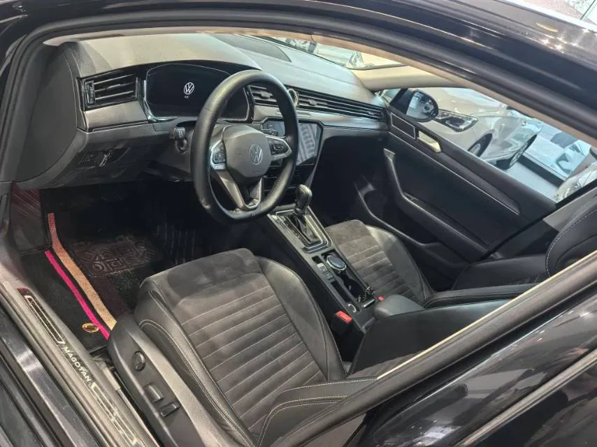 2020 Volkswagen Magotan 2.0T 186HP L4 7DCT,autocango,china used car exporter,china ev exporter,chinese used car exporter,chinese used ev exporter