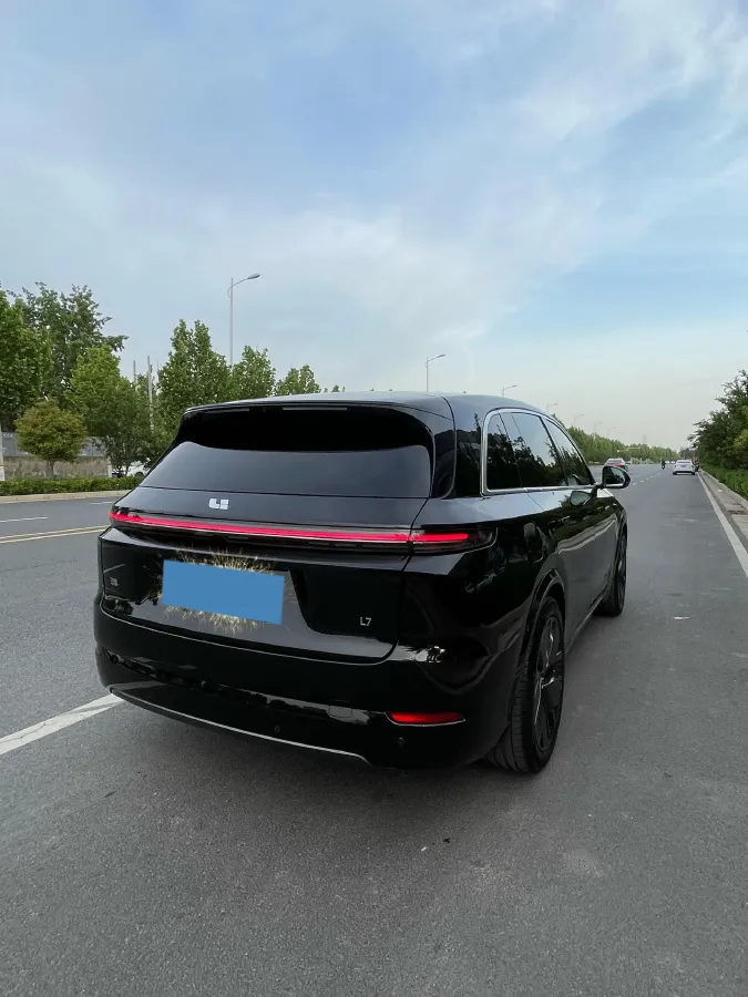 2025 Li L7 Range Extended 154HP REEV,autocango,china used car exporter,china ev exporter,chinese used car exporter,chinese used ev exporter