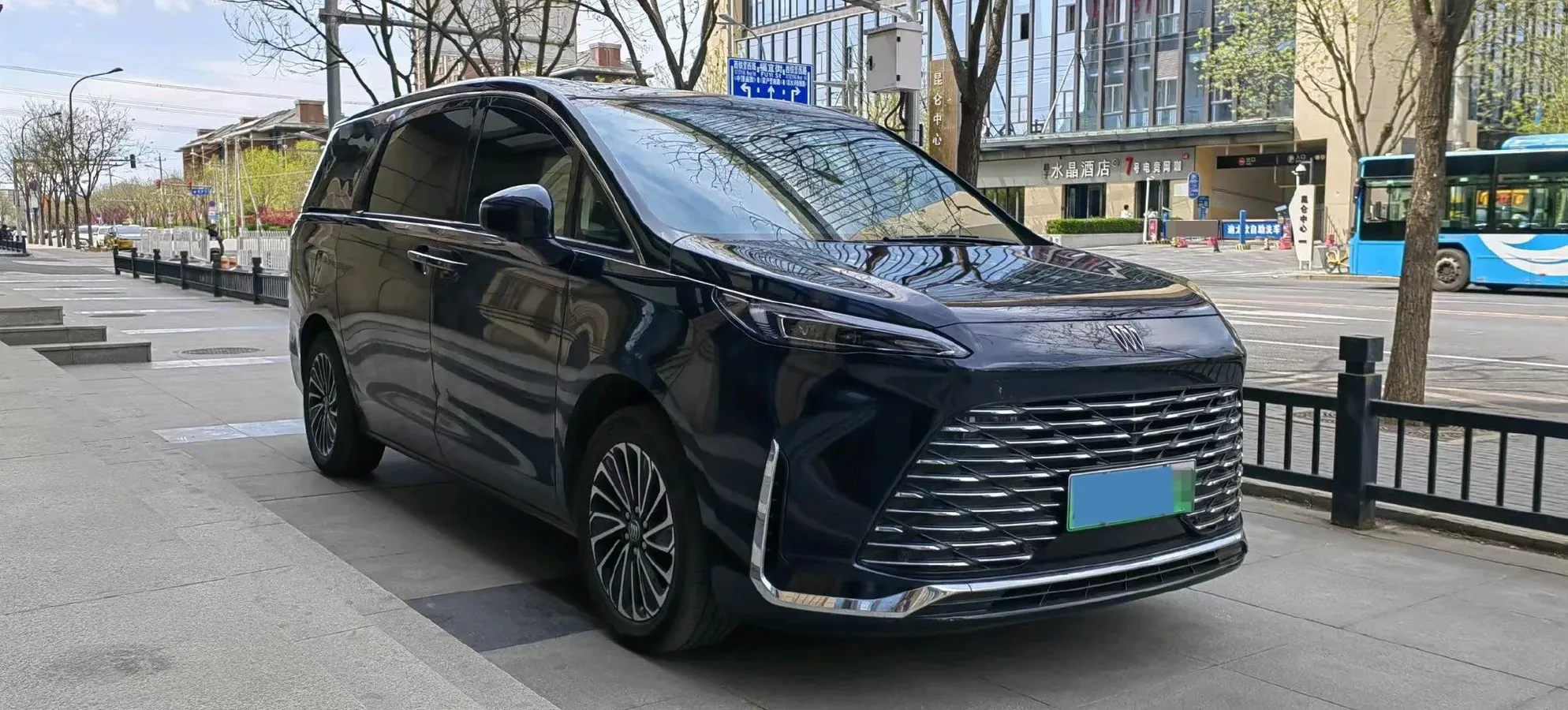 2025 Buick GL8 2.0T 237HP L4 9AT,autocango,china used car exporter,china ev exporter,chinese used car exporter,chinese used ev exporter