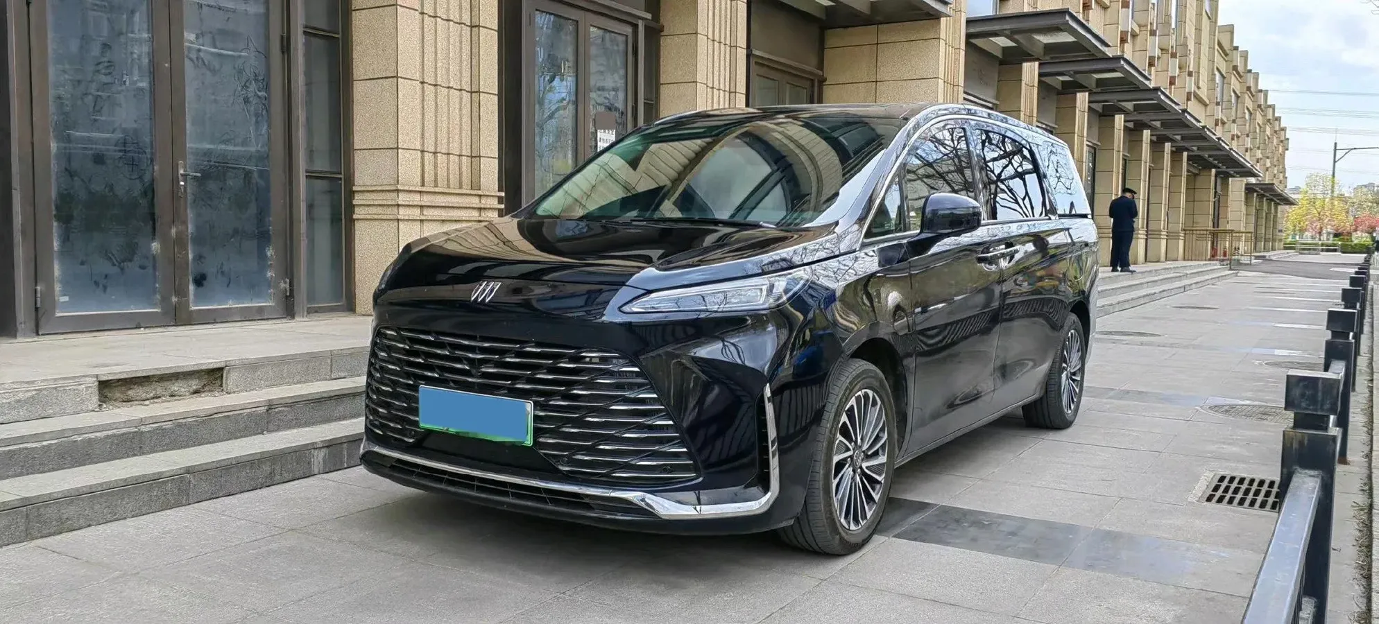 2025 Buick GL8 2.0T 237HP L4 9AT,autocango,china used car exporter,china ev exporter,chinese used car exporter,chinese used ev exporter