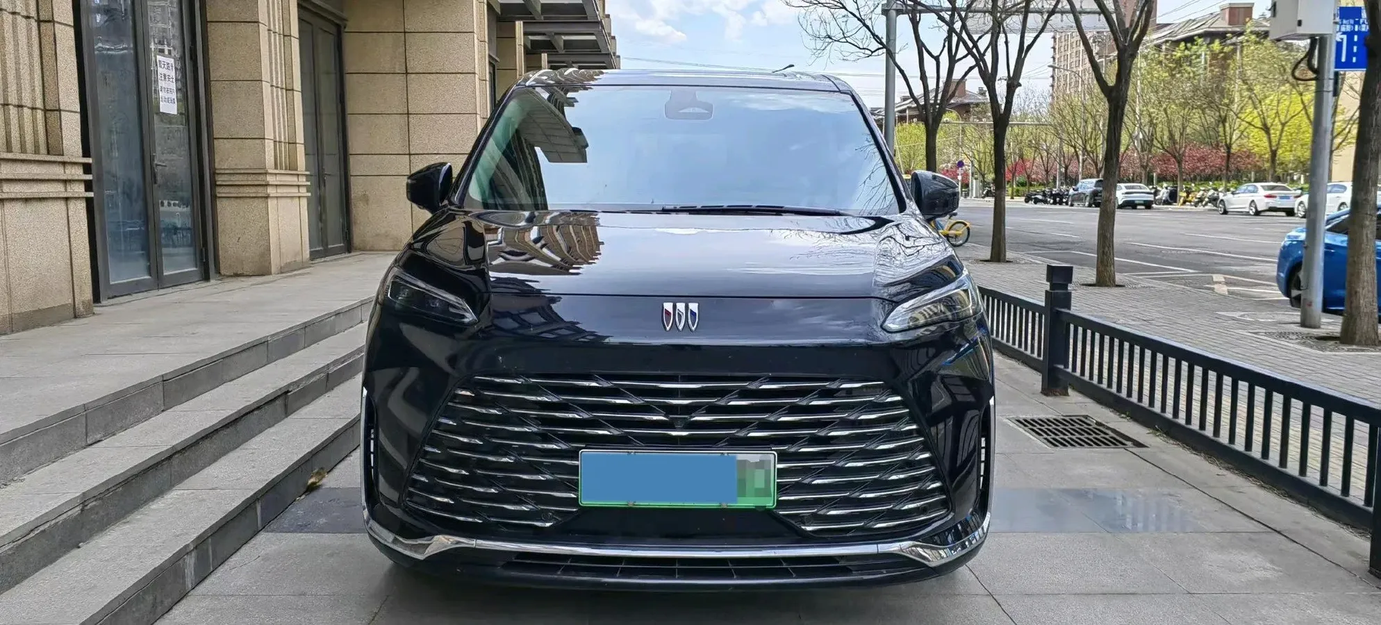 2025 Buick GL8 2.0T 237HP L4 9AT,autocango,china used car exporter,china ev exporter,chinese used car exporter,chinese used ev exporter