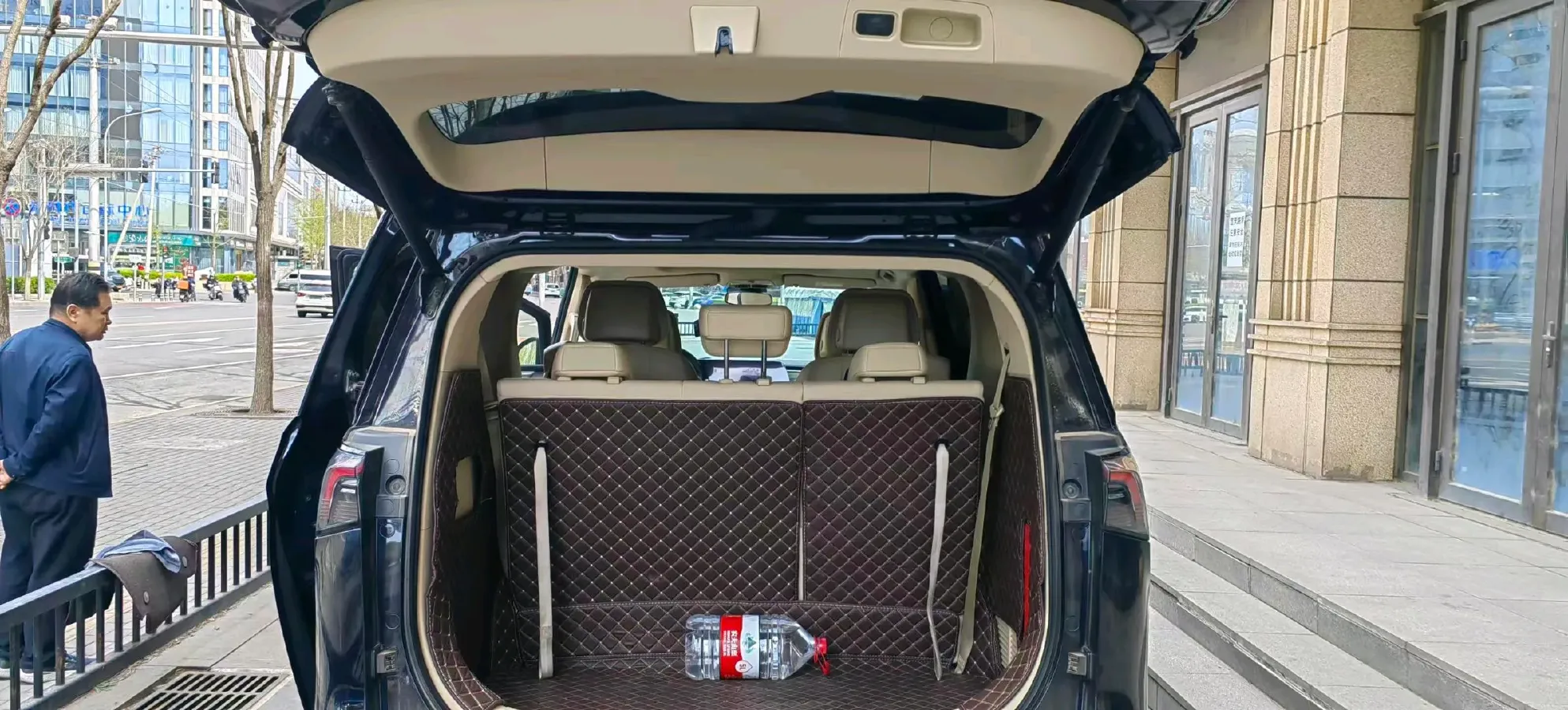 2025 Buick GL8 2.0T 237HP L4 9AT,autocango,china used car exporter,china ev exporter,chinese used car exporter,chinese used ev exporter