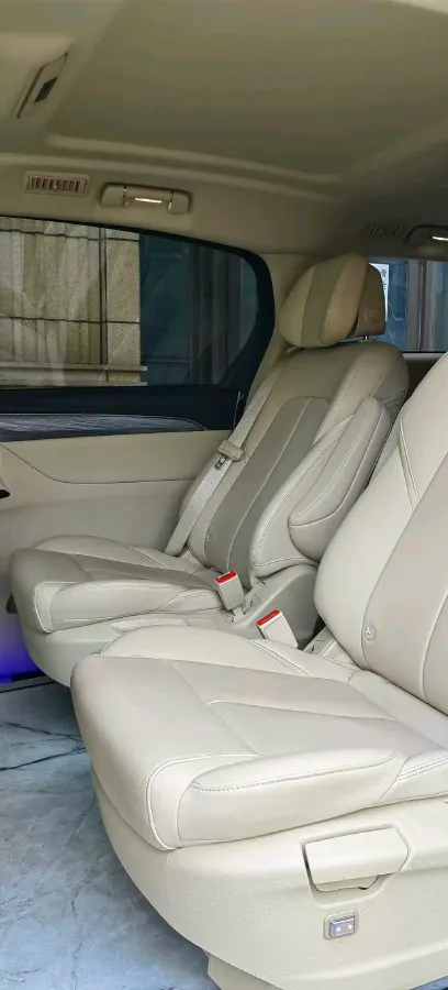 2025 Buick GL8 2.0T 237HP L4 9AT,autocango,china used car exporter,china ev exporter,chinese used car exporter,chinese used ev exporter