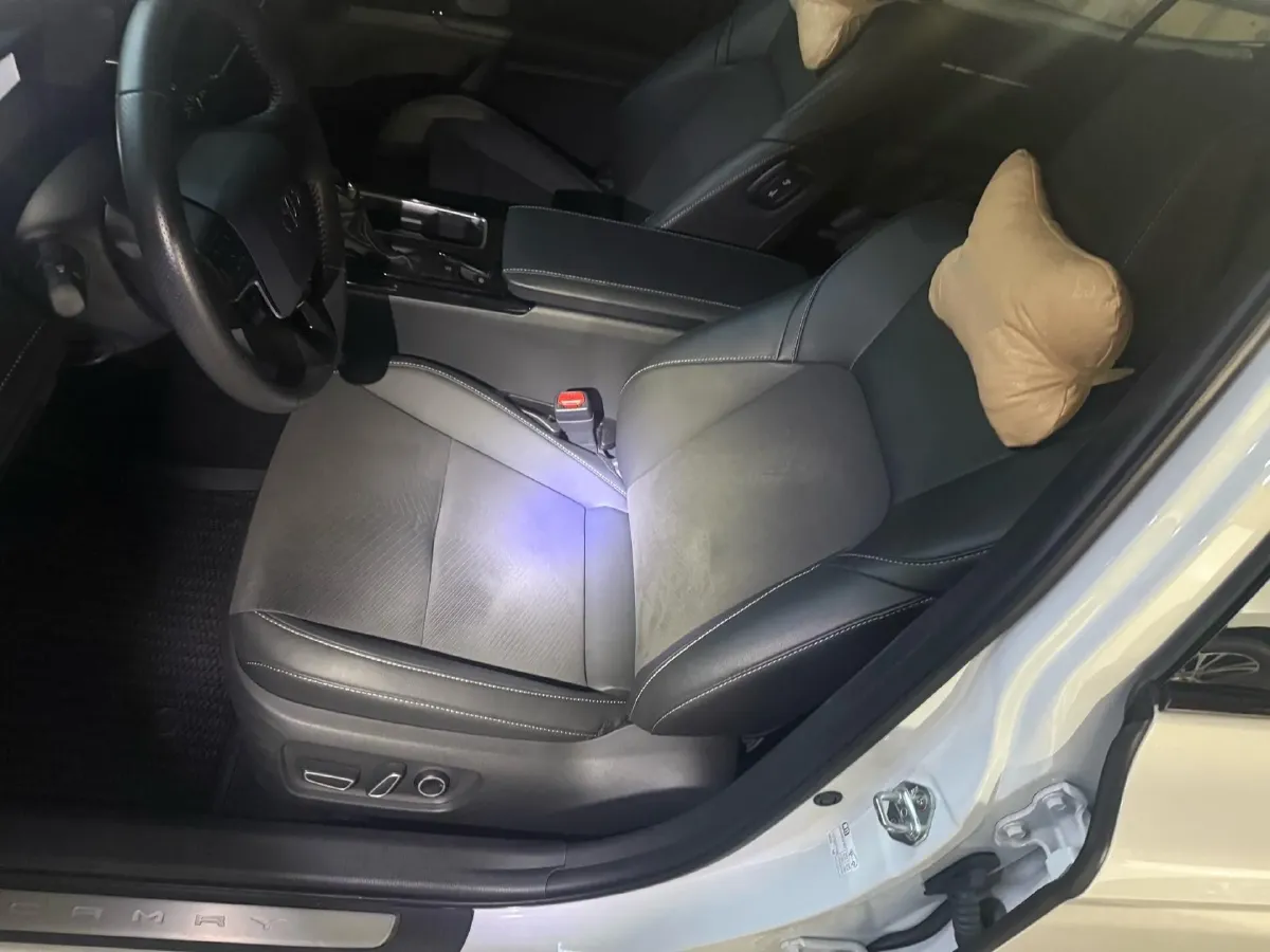 2024 Toyota Camry 2.0L 152HP L4 E-CVT Hybrid,autocango,china used car exporter,china ev exporter,chinese used car exporter,chinese used ev exporter