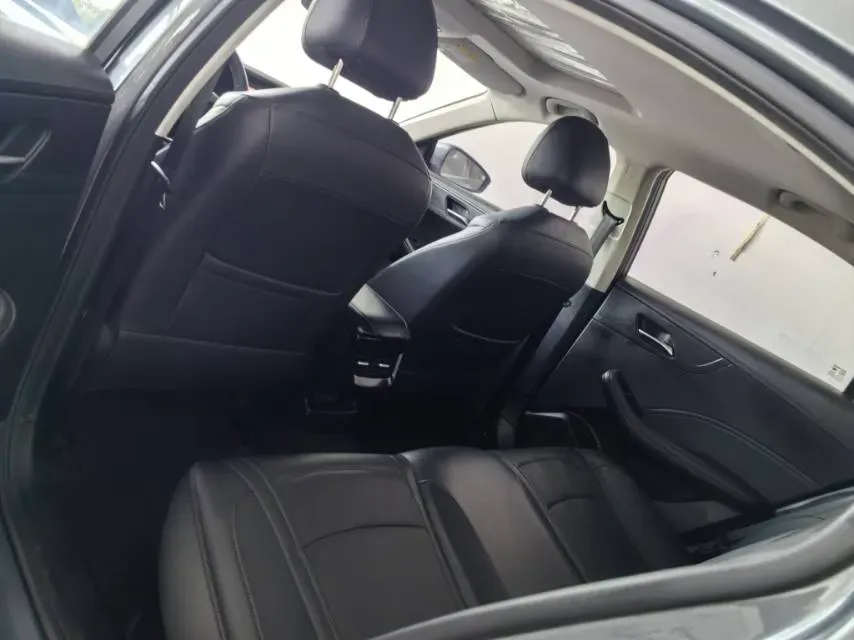 2023 Roewe i5 1.5L 129HP L4 CVT,autocango,china used car exporter,china ev exporter,chinese used car exporter,chinese used ev exporter