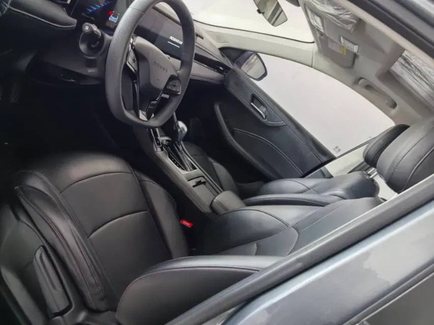 2023 Roewe i5 1.5L 129HP L4 CVT,autocango,china used car exporter,china ev exporter,chinese used car exporter,chinese used ev exporter