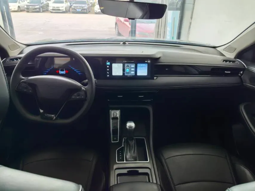 2023 Roewe i5 1.5L 129HP L4 CVT,autocango,china used car exporter,china ev exporter,chinese used car exporter,chinese used ev exporter