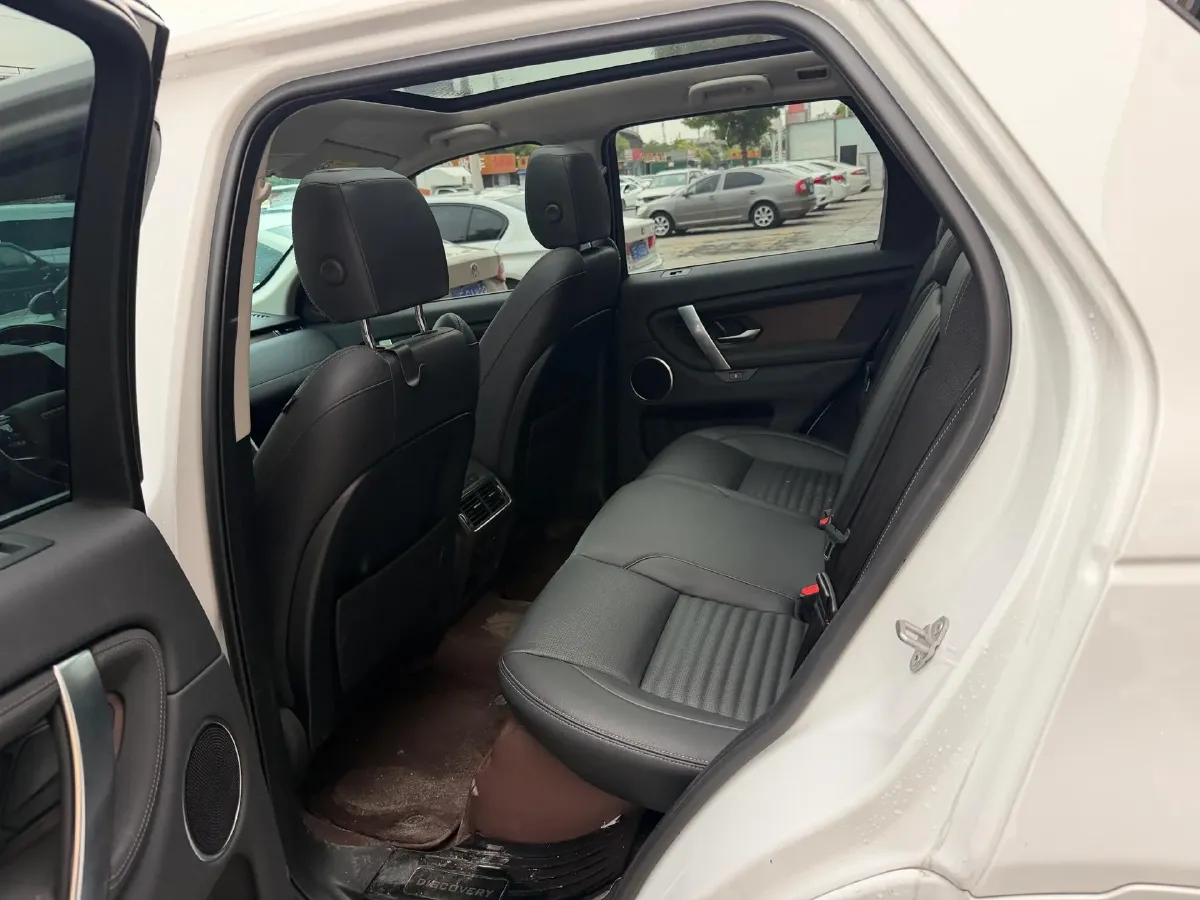 2024 Land Rover Discovery Sport 2.0T 249HP L4 9AT,autocango,china used car exporter,china ev exporter,chinese used car exporter,chinese used ev exporter