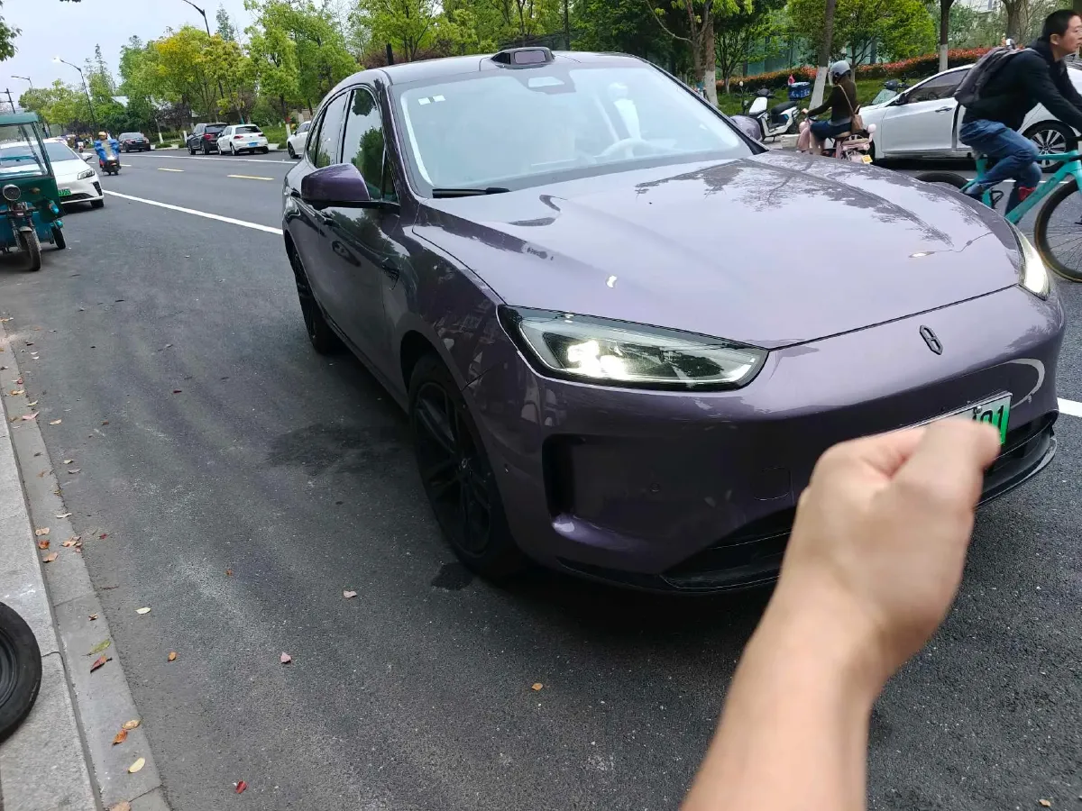 2025 AITO AITO M5 1.5T 152HP L4 REEV 42KWH,autocango,china used car exporter,china ev exporter,chinese used car exporter,chinese used ev exporter