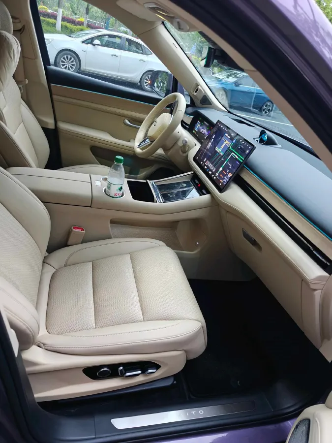 2025 AITO AITO M5 1.5T 152HP L4 REEV 42KWH,autocango,china used car exporter,china ev exporter,chinese used car exporter,chinese used ev exporter