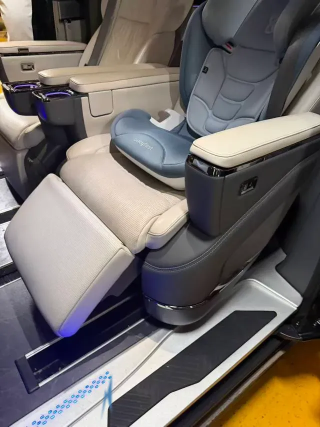 2022 Zeekr 009 BEV 116KWH,autocango,china used car exporter,china ev exporter,chinese used car exporter,chinese used ev exporter