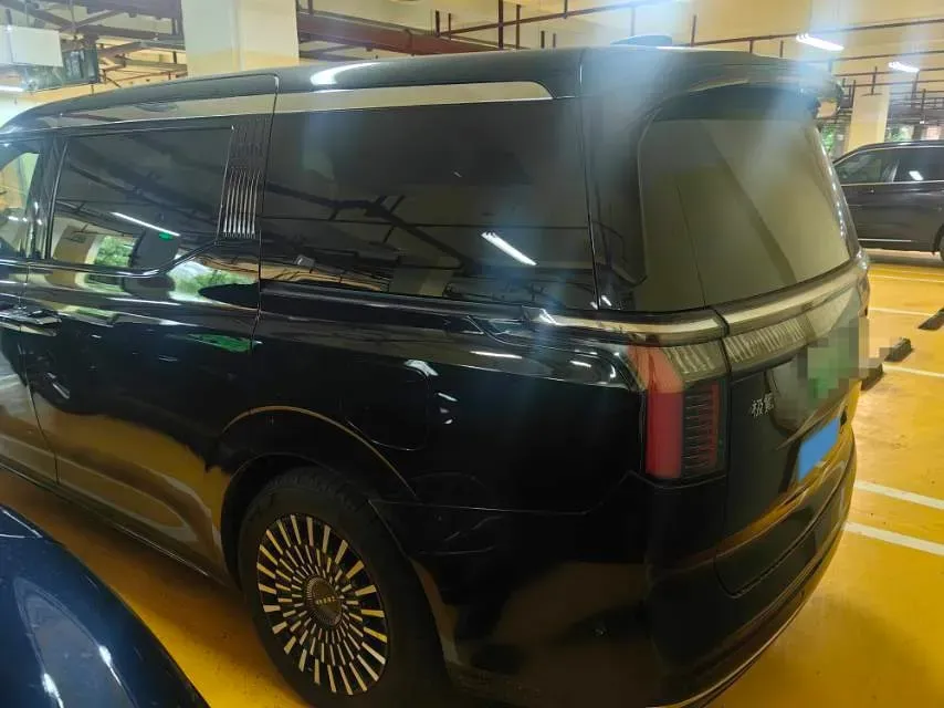 2022 Zeekr 009 BEV 116KWH,autocango,china used car exporter,china ev exporter,chinese used car exporter,chinese used ev exporter