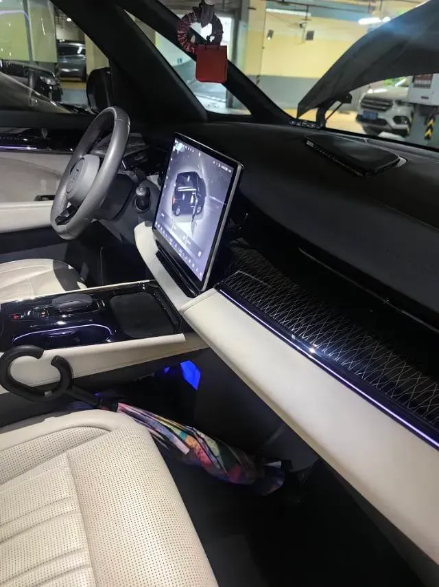 2022 Zeekr 009 BEV 116KWH,autocango,china used car exporter,china ev exporter,chinese used car exporter,chinese used ev exporter