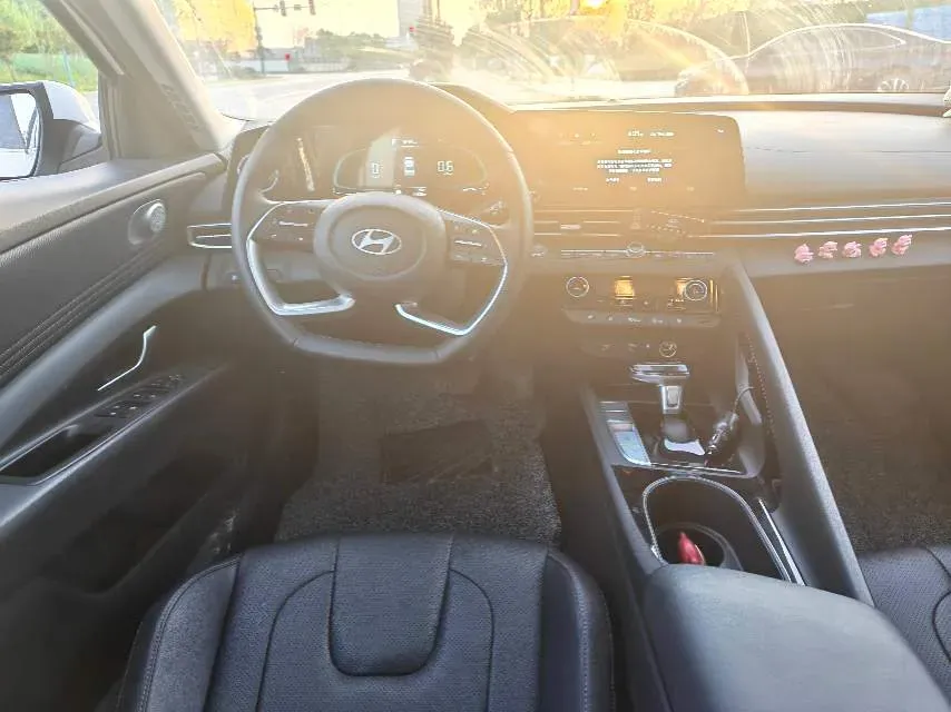 2023 Hyundai Elantra 1.5L 115HP L4 CVT,autocango,china used car exporter,china ev exporter,chinese used car exporter,chinese used ev exporter