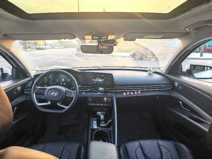 2023 Hyundai Elantra 1.5L 115HP L4 CVT,autocango,china used car exporter,china ev exporter,chinese used car exporter,chinese used ev exporter