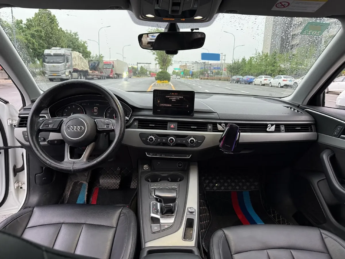 2019 Audi A4L 2.0T 190HP L4 7DCT,autocango,china used car exporter,china ev exporter,chinese used car exporter,chinese used ev exporter