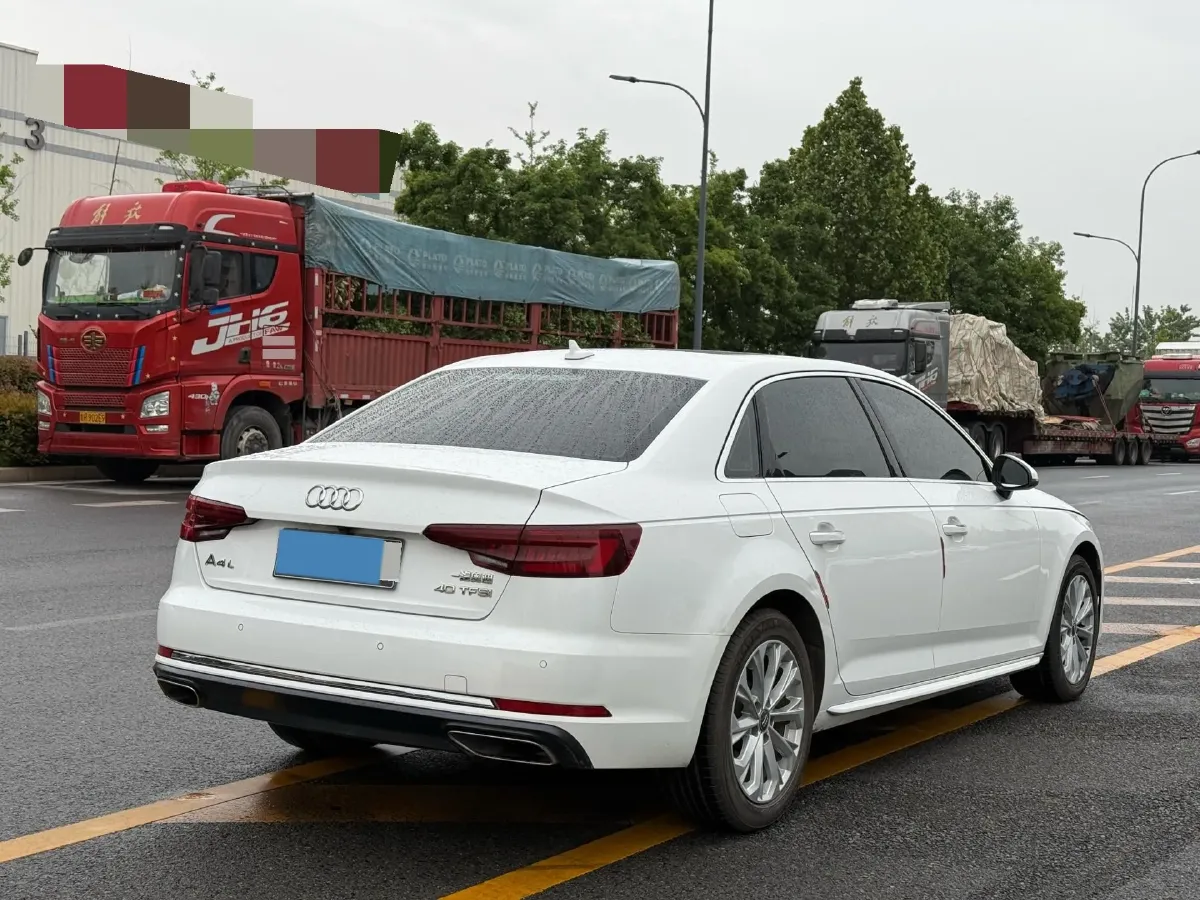 2019 Audi A4L 2.0T 190HP L4 7DCT,autocango,china used car exporter,china ev exporter,chinese used car exporter,chinese used ev exporter