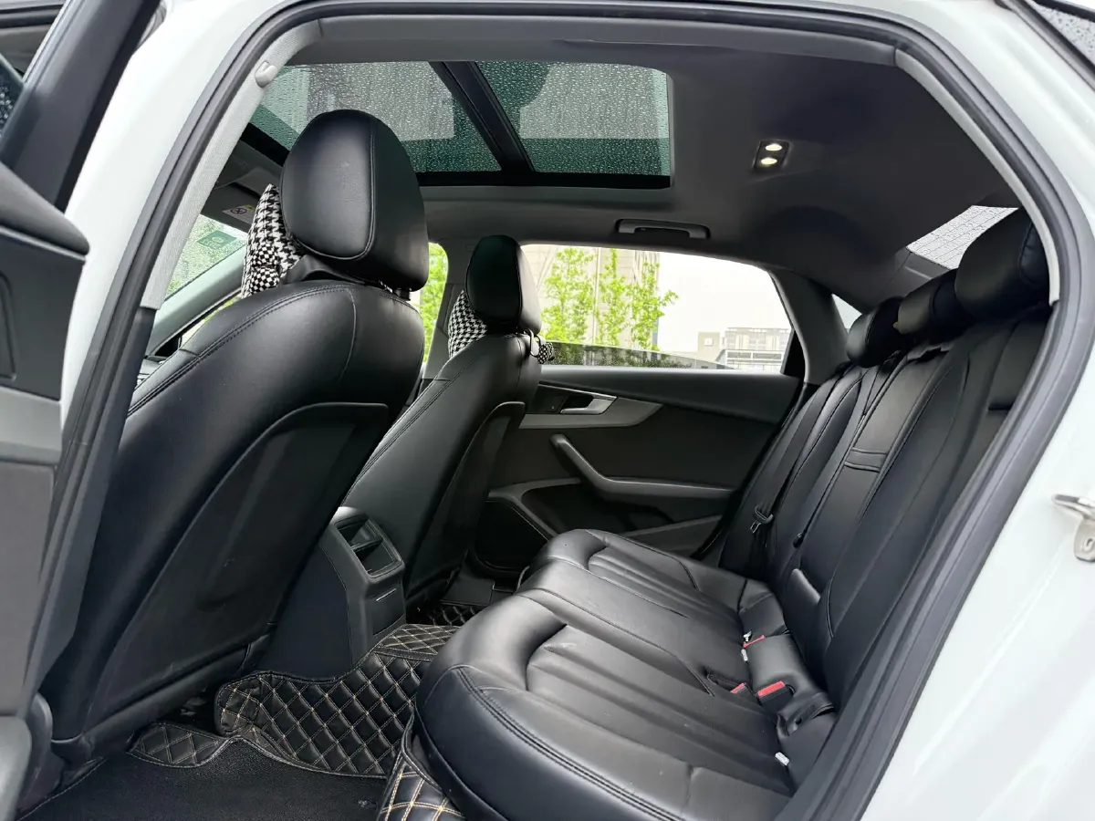 2019 Audi A4L 2.0T 190HP L4 7DCT,autocango,china used car exporter,china ev exporter,chinese used car exporter,chinese used ev exporter