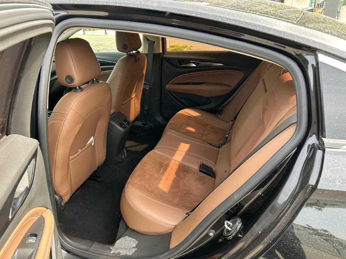 2020 Buick Regal 1.5T 169HP L4 9AT,autocango,china used car exporter,china ev exporter,chinese used car exporter,chinese used ev exporter