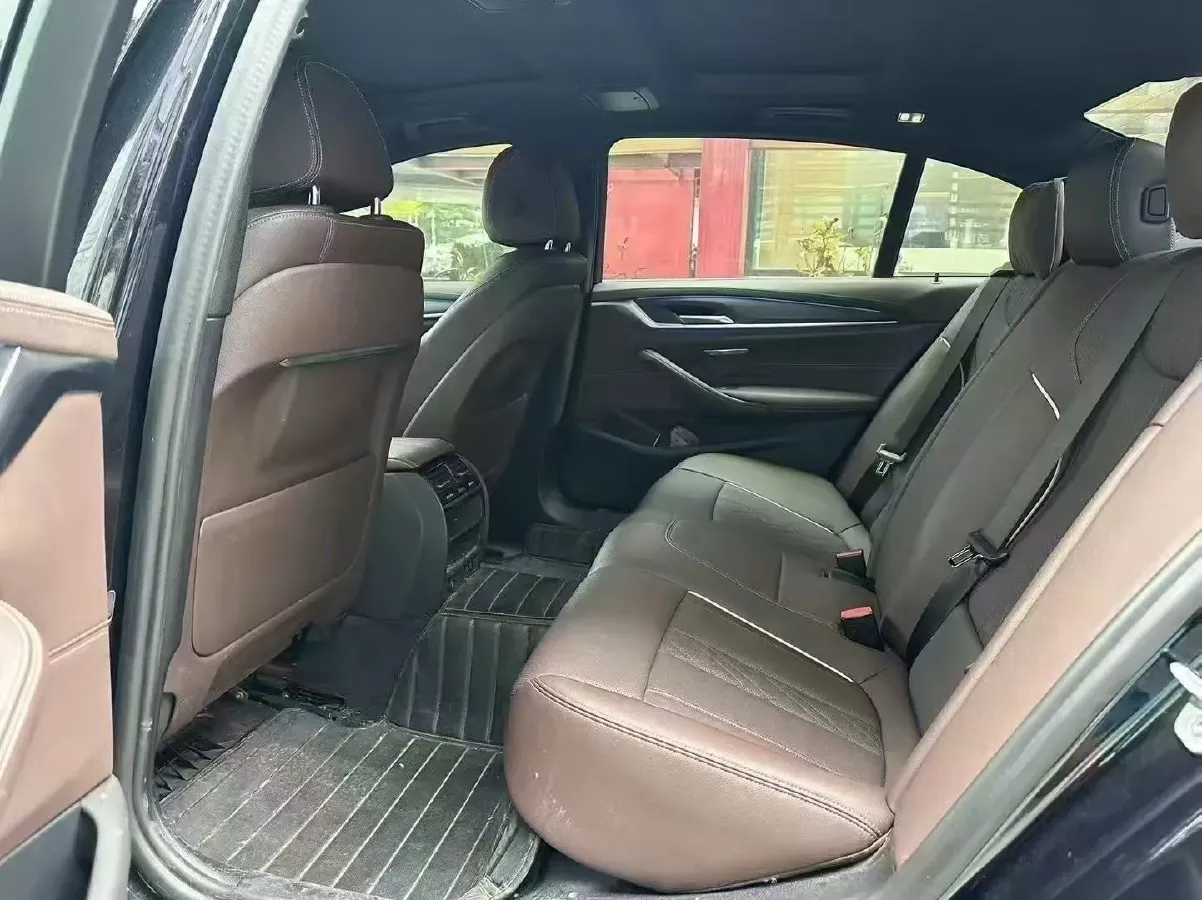2021 BMW 5 Series 2.0T 184HP L4 8AT PHEV 17.7KWH,autocango,china used car exporter,china ev exporter,chinese used car exporter,chinese used ev exporter