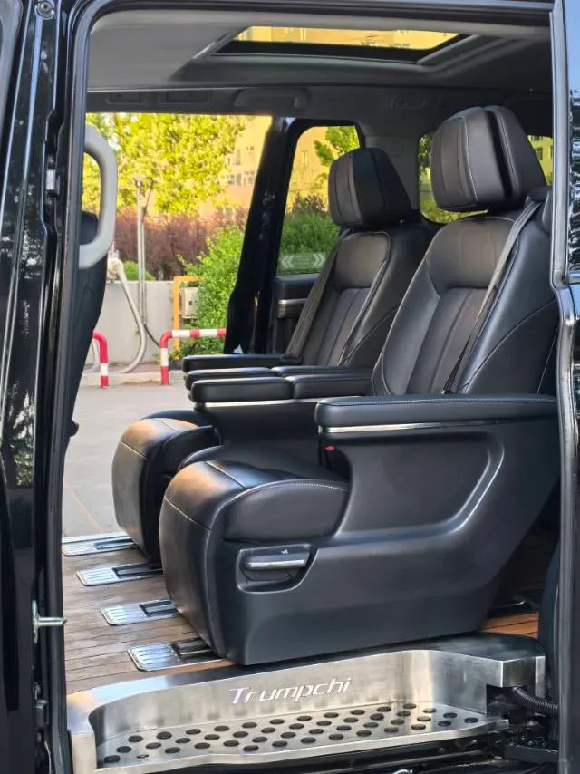 2021 GAC Trumpchi M8 2.0T 252HP L4 8AT,autocango,china used car exporter,china ev exporter,chinese used car exporter,chinese used ev exporter