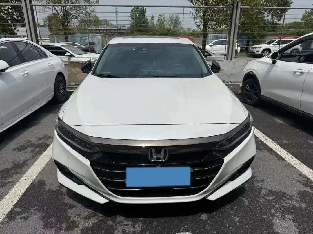 2022 Honda Accord 1.5T 194HP L4 CVT,autocango,china used car exporter,china ev exporter,chinese used car exporter,chinese used ev exporter