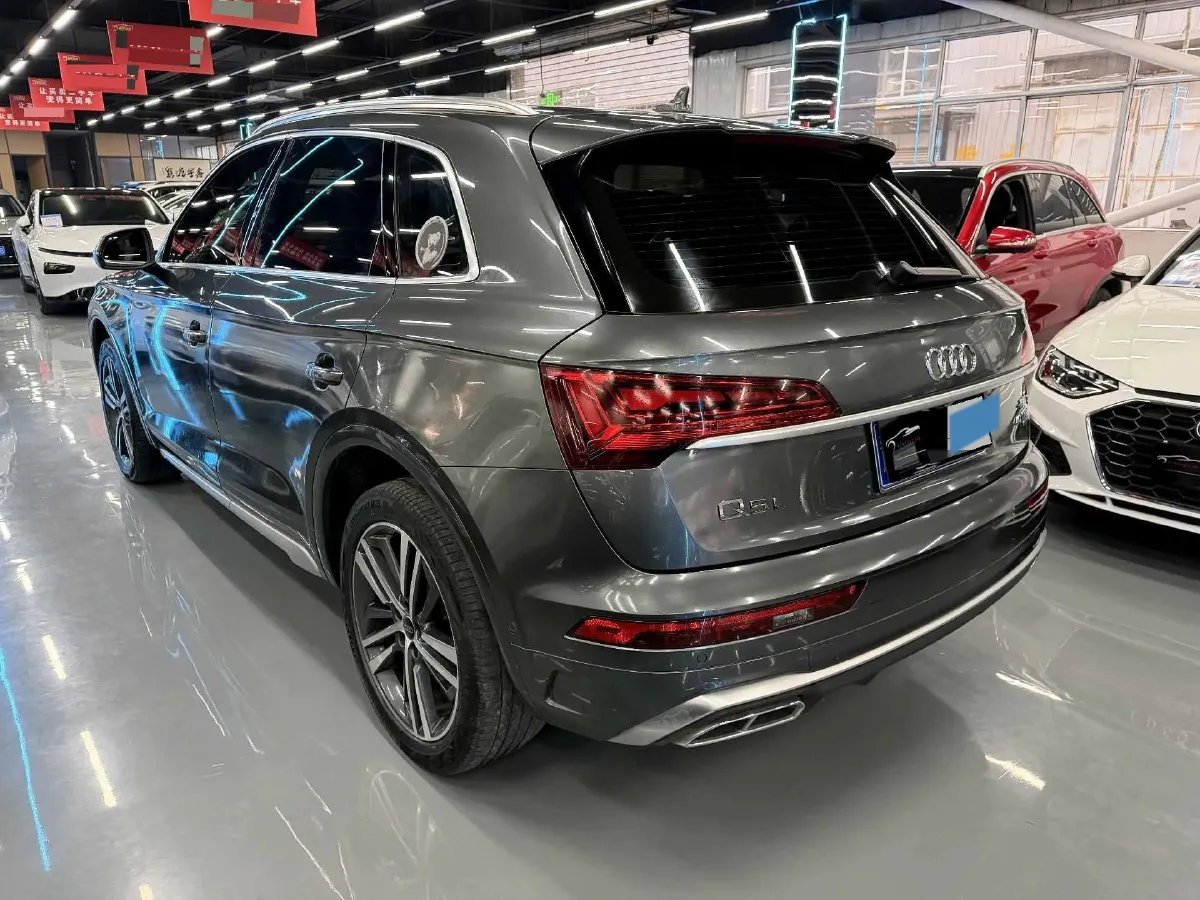 2022 Audi Q5L 2.0T 190HP L4 7DCT,autocango,china used car exporter,china ev exporter,chinese used car exporter,chinese used ev exporter