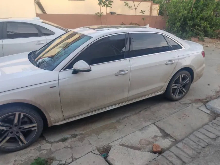 2020 Audi A4L 2.0T 150HP L4 7DCT,autocango,china used car exporter,china ev exporter,chinese used car exporter,chinese used ev exporter