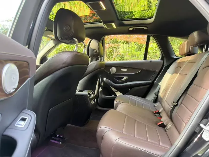 2021 Mercedes-Benz GLC Class 2.0T 197HP L4 9AT,autocango,china used car exporter,china ev exporter,chinese used car exporter,chinese used ev exporter