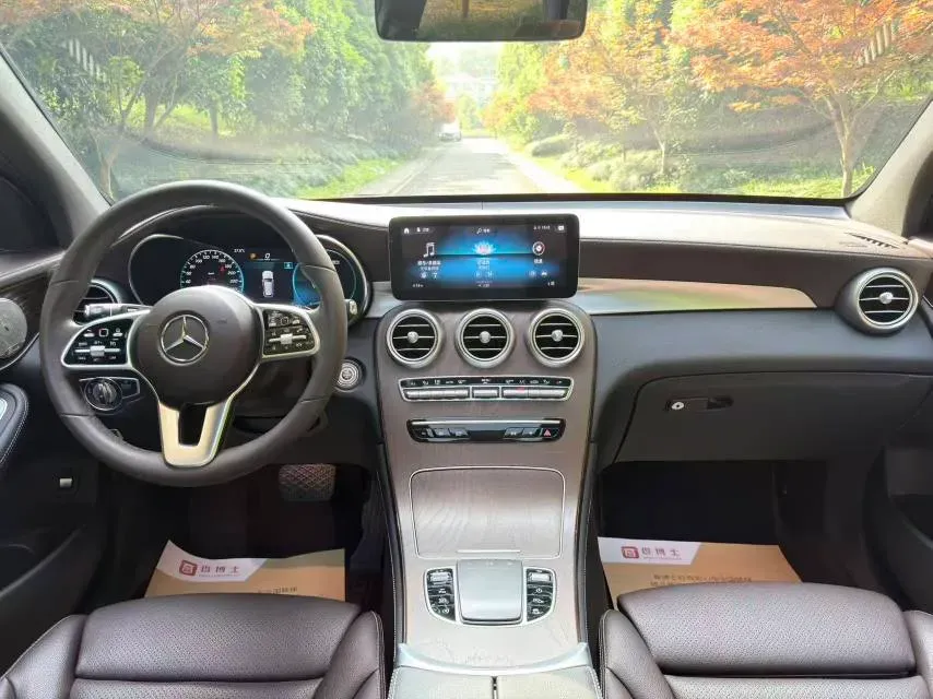 2021 Mercedes-Benz GLC Class 2.0T 197HP L4 9AT,autocango,china used car exporter,china ev exporter,chinese used car exporter,chinese used ev exporter