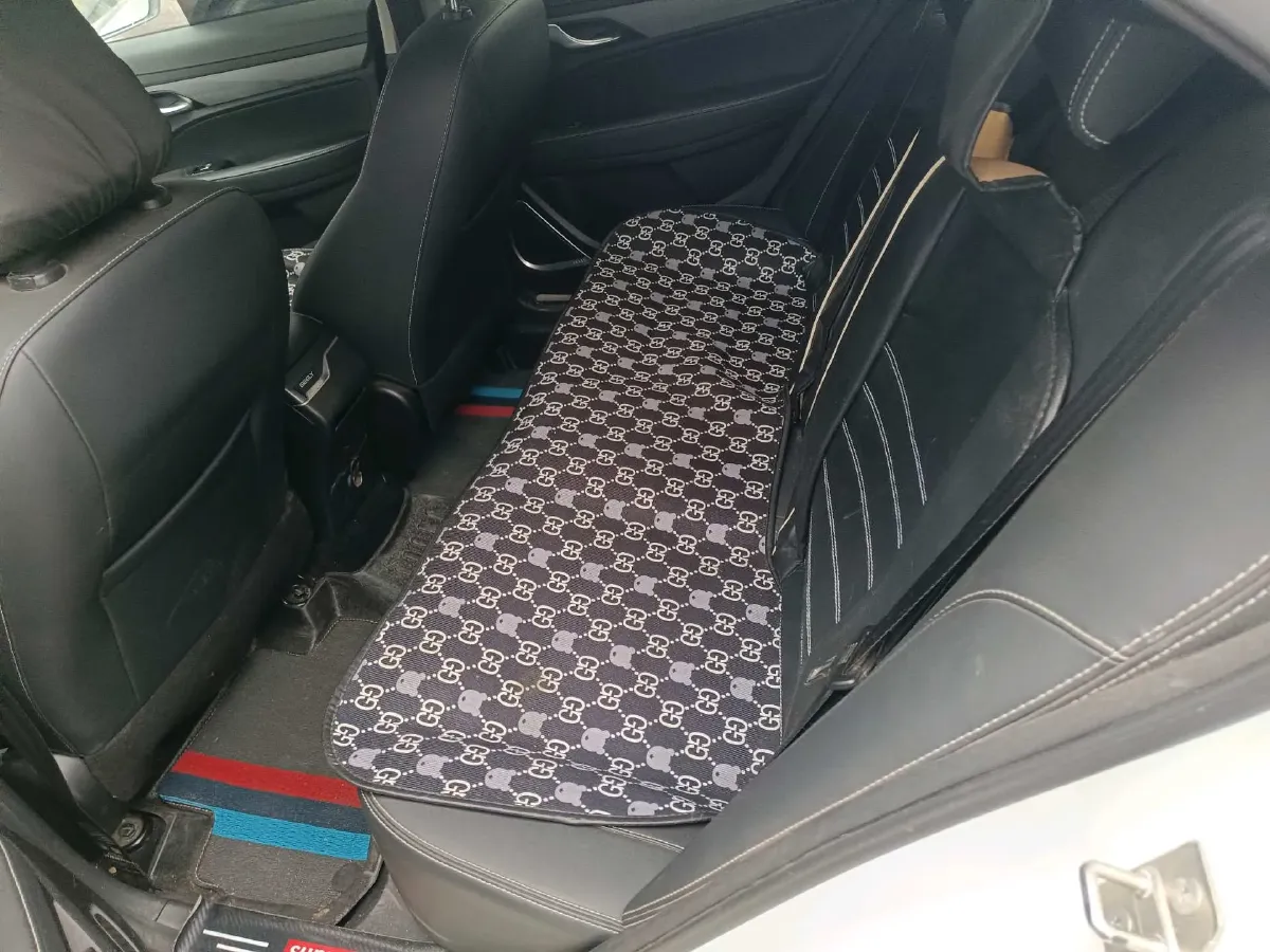 2021 BaoJun 530 1.5T 147HP L4 CVT,autocango,china used car exporter,china ev exporter,chinese used car exporter,chinese used ev exporter