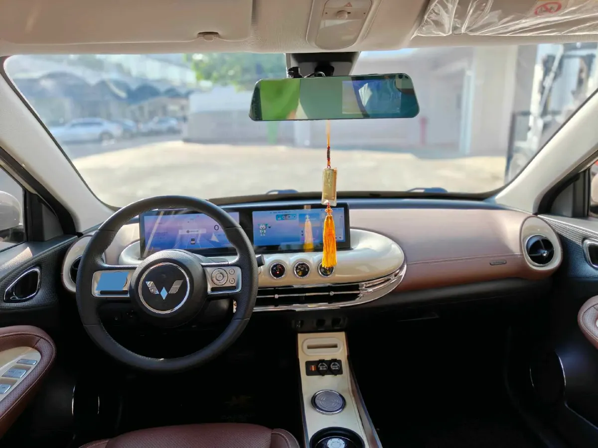 2023 WuLing BinGuo BEV 31.9KWH,autocango,china used car exporter,china ev exporter,chinese used car exporter,chinese used ev exporter