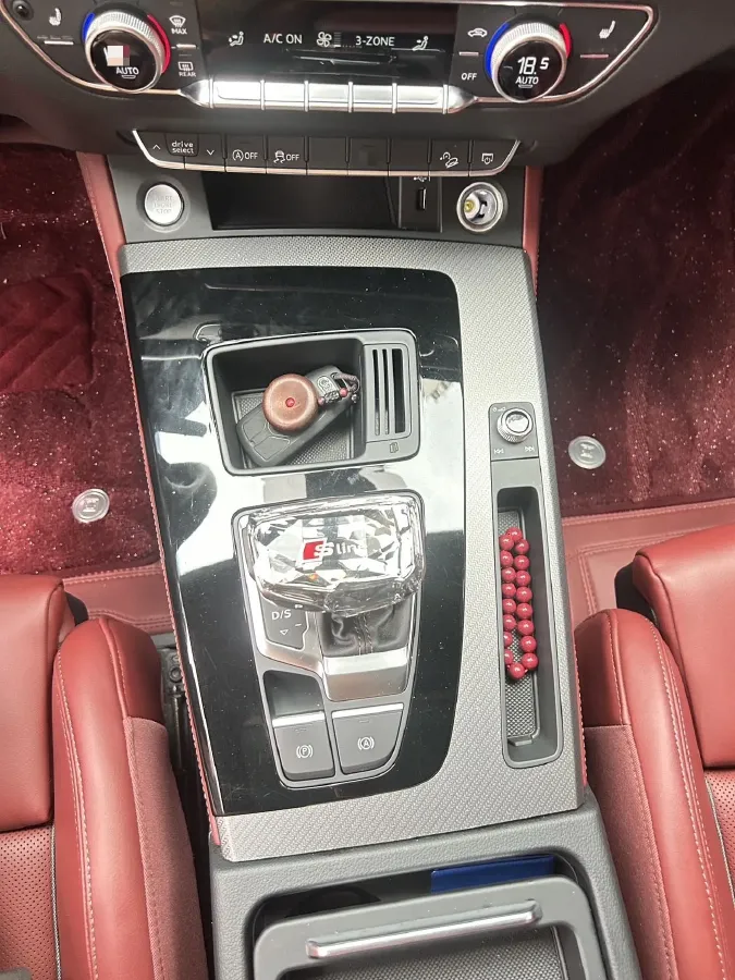 2024 Audi Q5L 2.0T 245HP L4 7DCT,autocango,china used car exporter,china ev exporter,chinese used car exporter,chinese used ev exporter