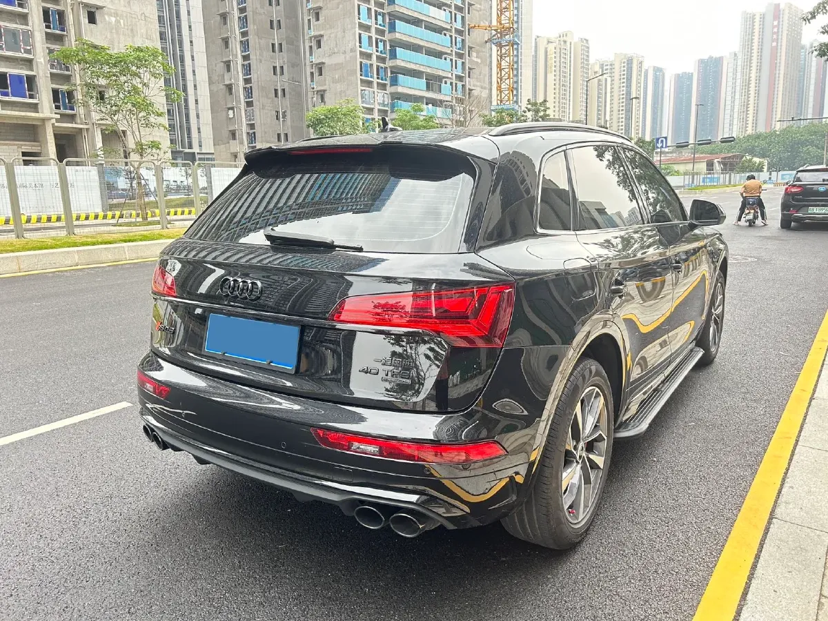 2024 Audi Q5L 2.0T 245HP L4 7DCT,autocango,china used car exporter,china ev exporter,chinese used car exporter,chinese used ev exporter