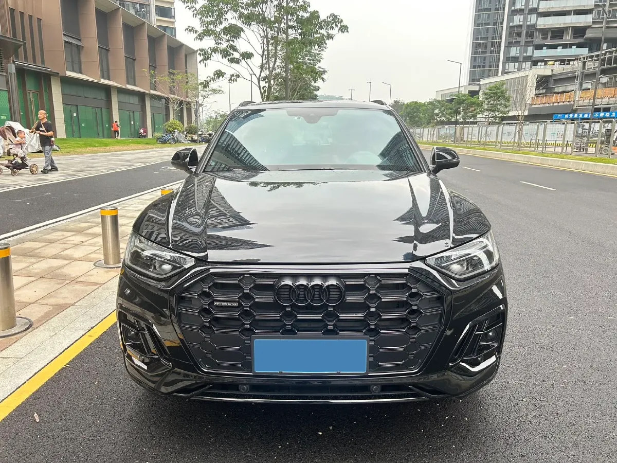2024 Audi Q5L 2.0T 245HP L4 7DCT,autocango,china used car exporter,china ev exporter,chinese used car exporter,chinese used ev exporter