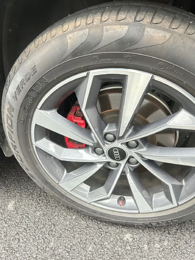 2024 Audi Q5L 2.0T 245HP L4 7DCT,autocango,china used car exporter,china ev exporter,chinese used car exporter,chinese used ev exporter