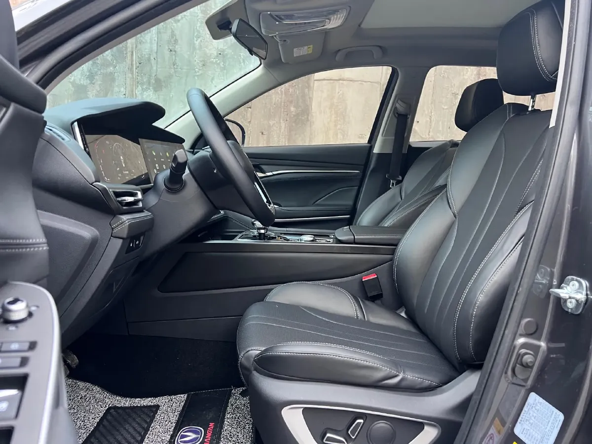 2020 ChangAn CS75 Plus 1.5T 178HP L4 6AT,autocango,china used car exporter,china ev exporter,chinese used car exporter,chinese used ev exporter