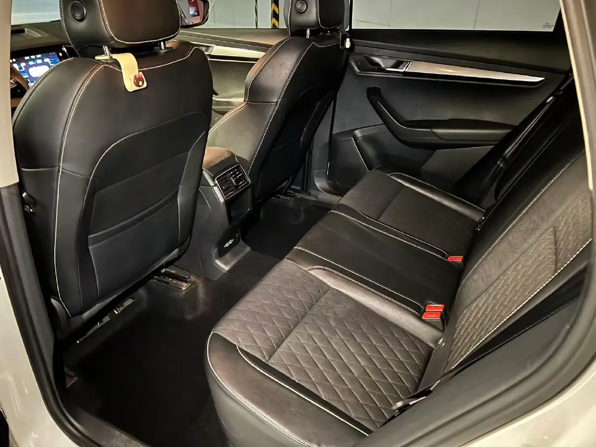 2018 Skoda Octavia 1.4T 150HP L4 7DCT,autocango,china used car exporter,china ev exporter,chinese used car exporter,chinese used ev exporter