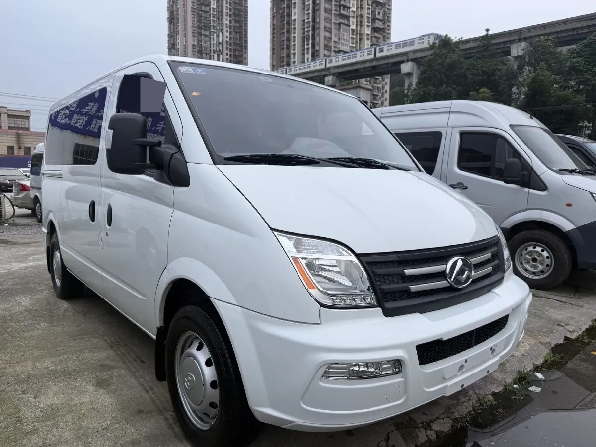 2021 MAXUS XinTu V80 2.0T 139HP L4 6MT,autocango,china used car exporter,china ev exporter,chinese used car exporter,chinese used ev exporter