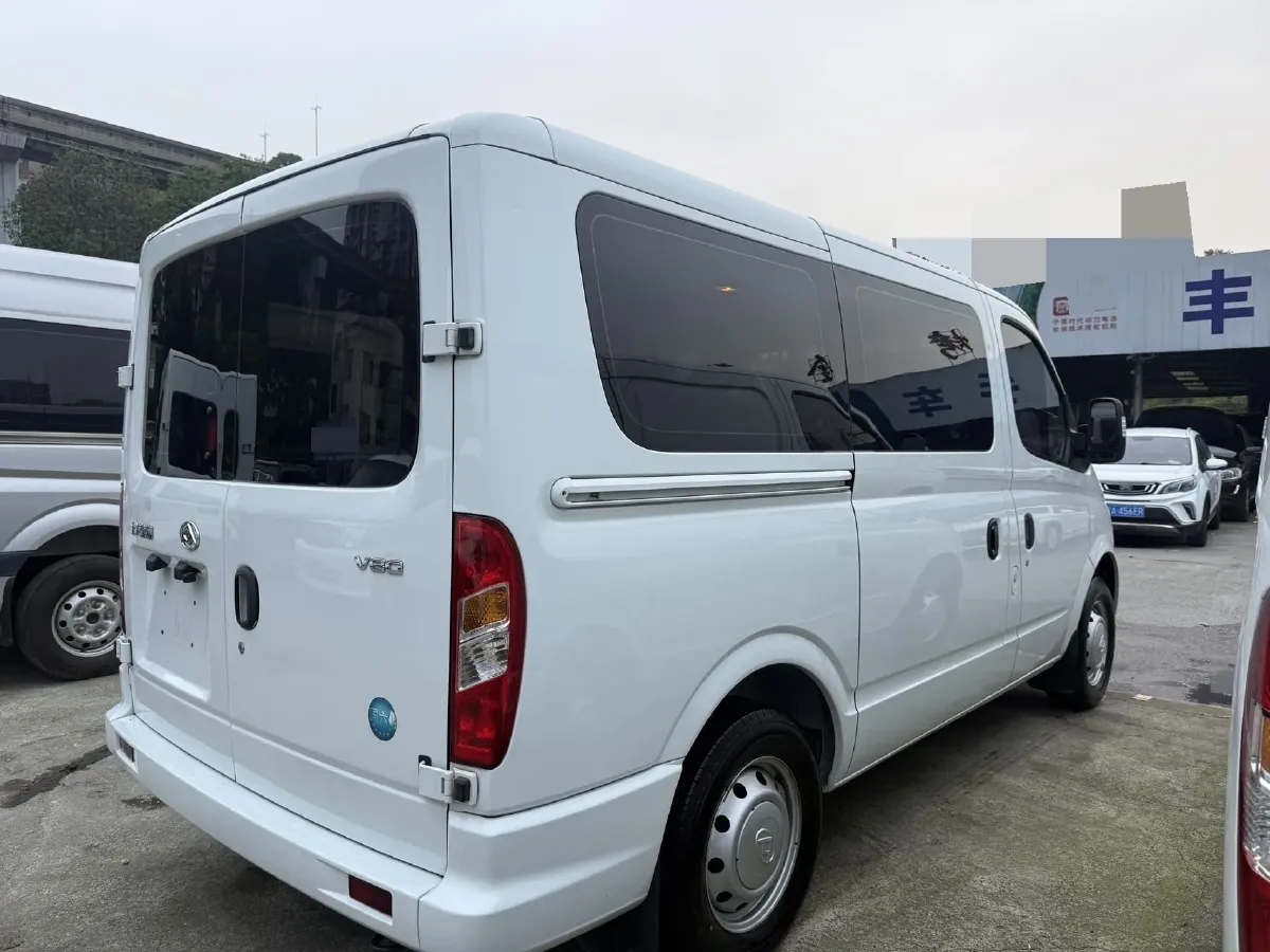 2021 MAXUS XinTu V80 2.0T 139HP L4 6MT,autocango,china used car exporter,china ev exporter,chinese used car exporter,chinese used ev exporter